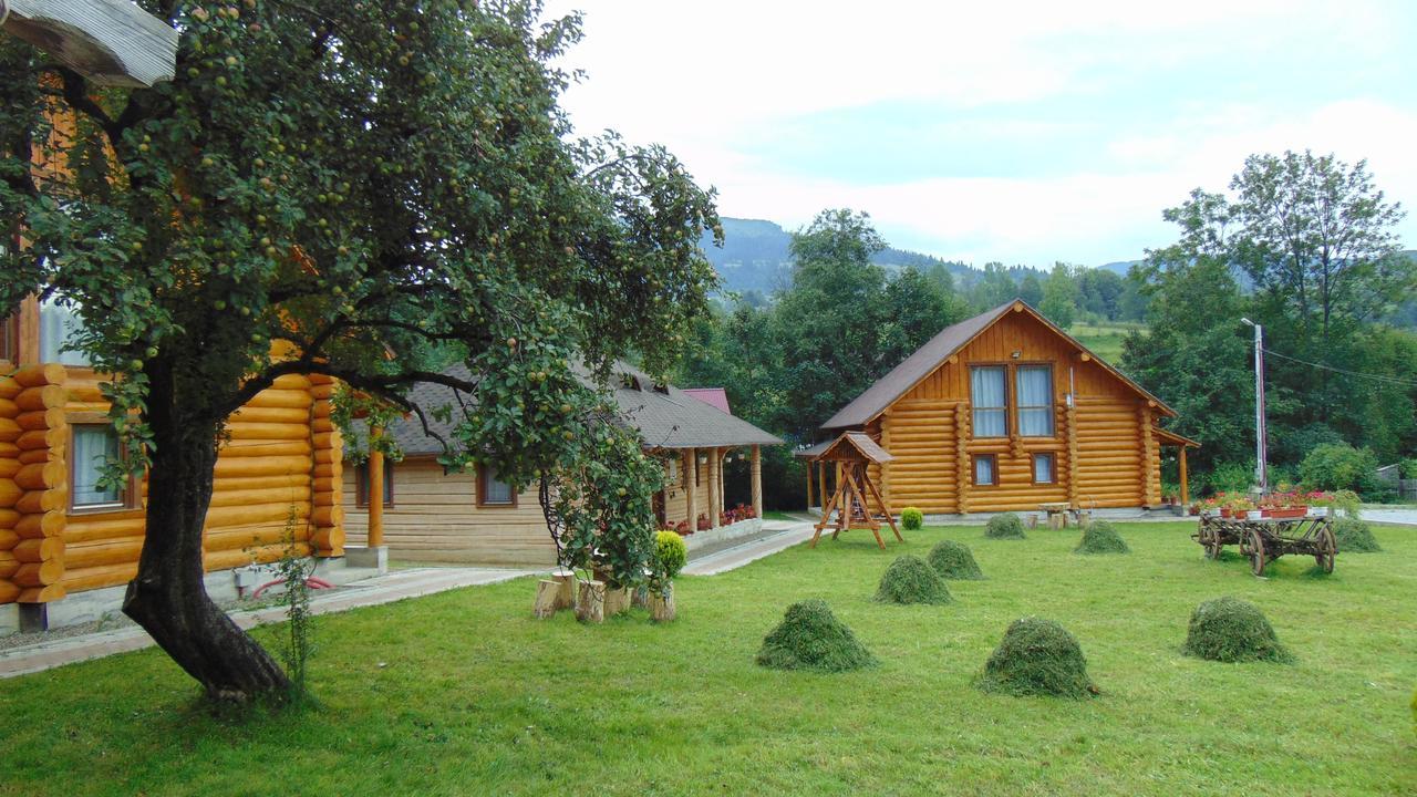 Отель Casutele Din Мойсей Экстерьер фото
